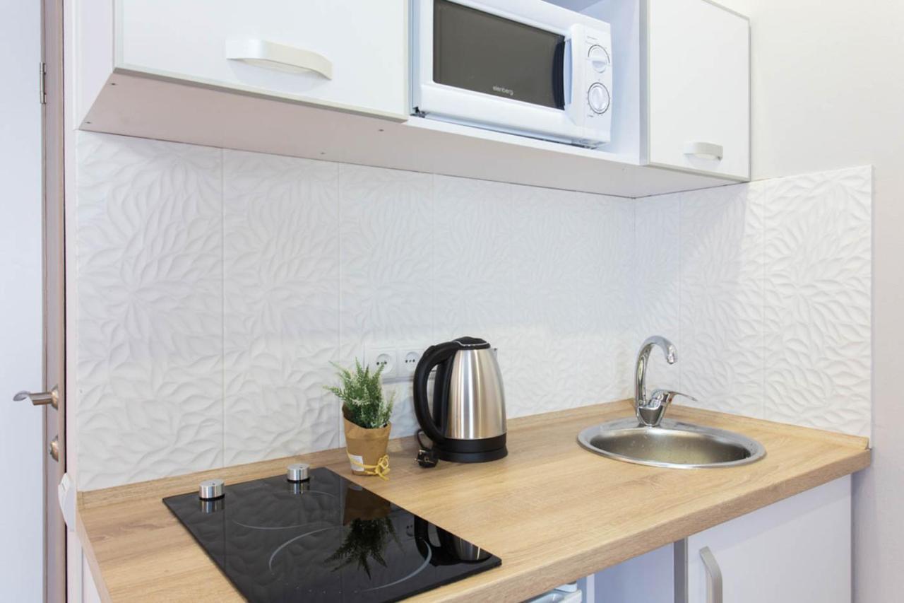 Apartment In The City Center - Gimnasiyna Naberezhna 24A-1 Kharkiv Exterior photo